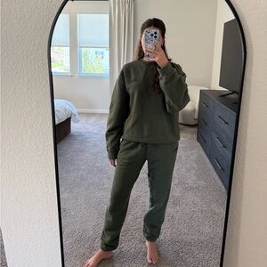 SET Active Olive Green Lounge Set